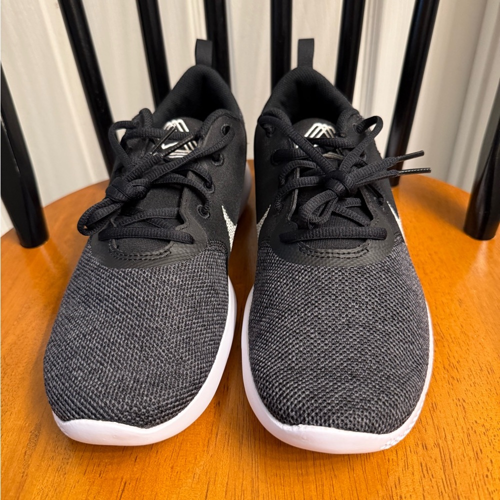 Nike Flex Athletic Shoes Like New!